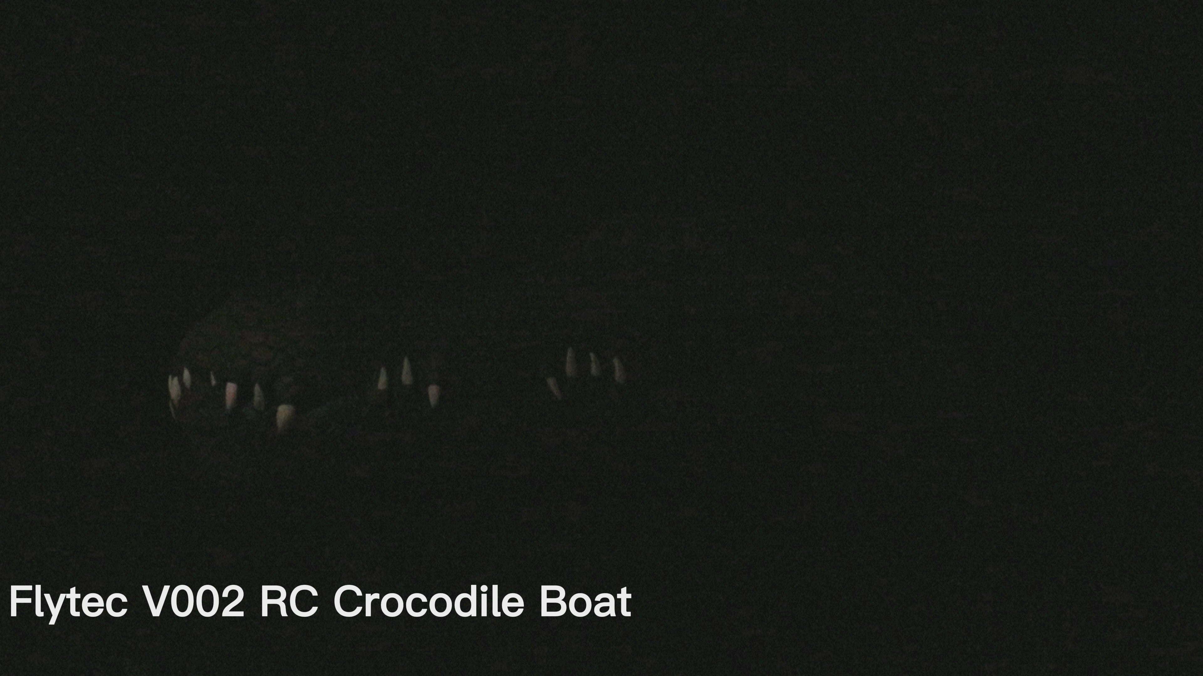 Load video: V002 Long-Lasting Battery Simulation Crocodile Boat, Kids' RC Boat, Electric Toy Vessel for Water Play, Prank &amp; Trick Toy