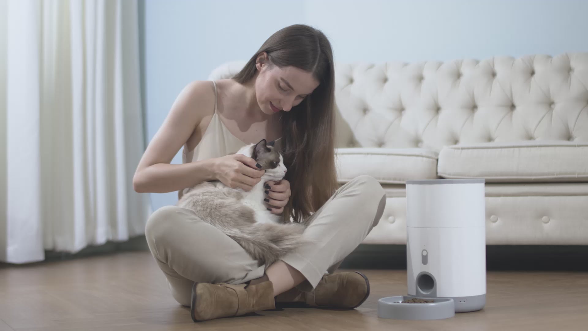 Load video: Nutri Mini Smart Pet Feeder - Compact Wi-Fi Auto Feeder